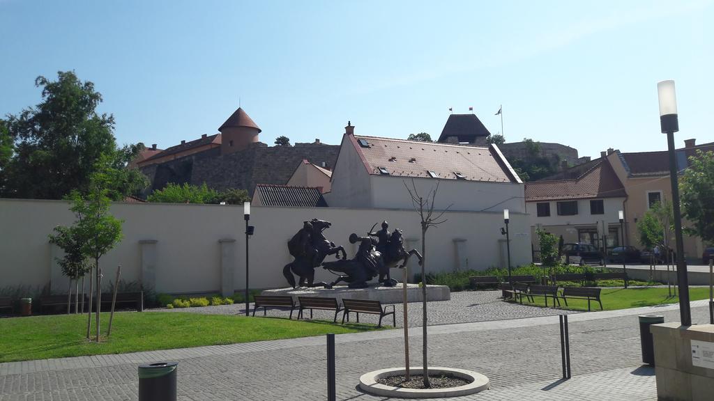 Orchidea Apartman Eger Bagian luar foto